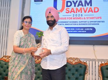 Welcome to Hon'ble  Minister (Industry, GNCTD ) by Spl Comm. Industry Department